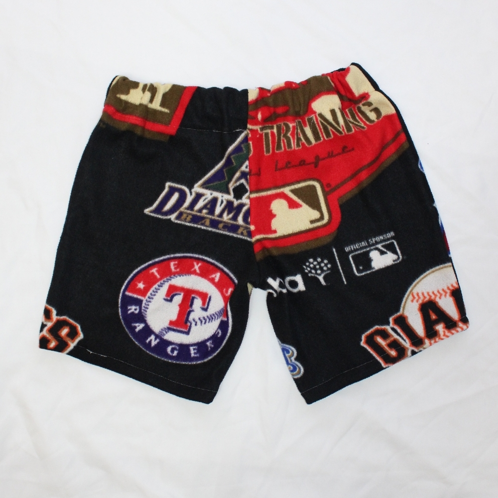 MLB fleece blanket upcycled shorts - Picture 4 of 4